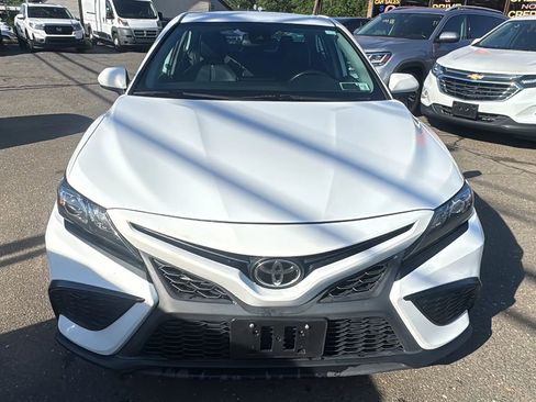 Used 2021 Toyota Camry SE FWD image 2