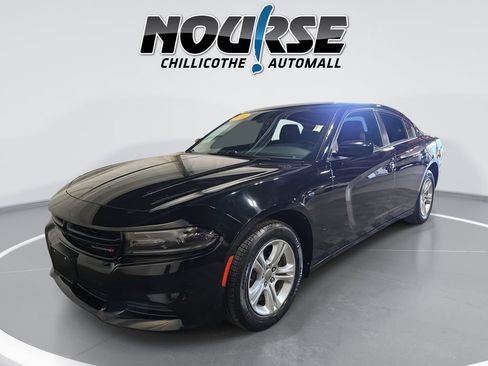 Used 2020 Dodge Charger SXT RWD image 1
