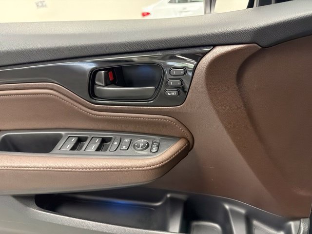 Used 2025 Honda Odyssey Touring image 32