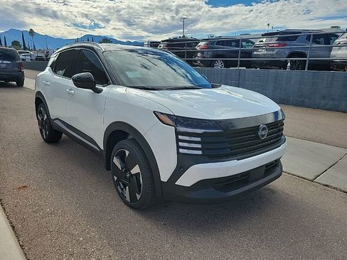 New 2026 Nissan Kicks SR w/ SR Premium Package image 9