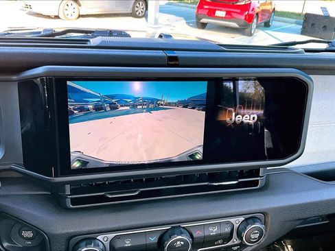 Used 2024 Jeep Gladiator Sport image 52