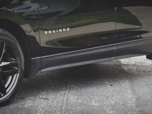Used 2021 Chevrolet Equinox LT FWD image 18