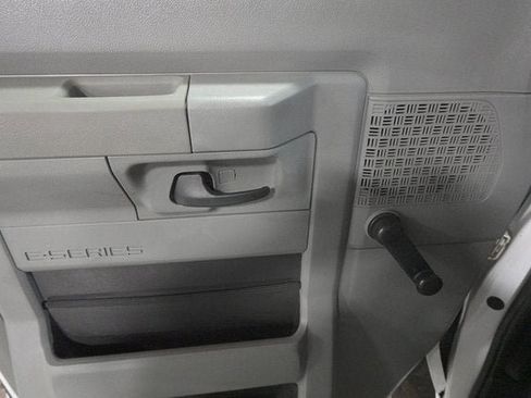 Used 2011 Ford E-350 and Econoline 350 Super Duty w/ Insulation Pkg image 7