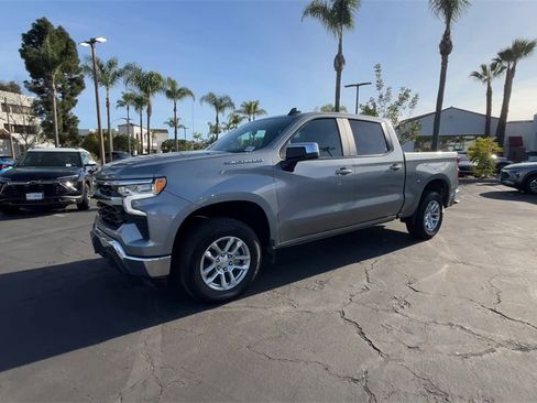 Used 2025 Chevrolet Silverado 1500 LT image 4