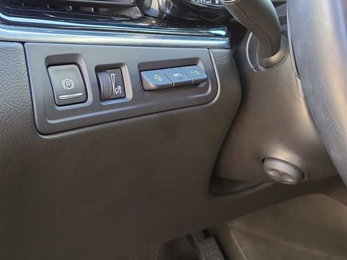 Used 2023 Cadillac XT6 Premium Luxury w/ Technology Package image 18