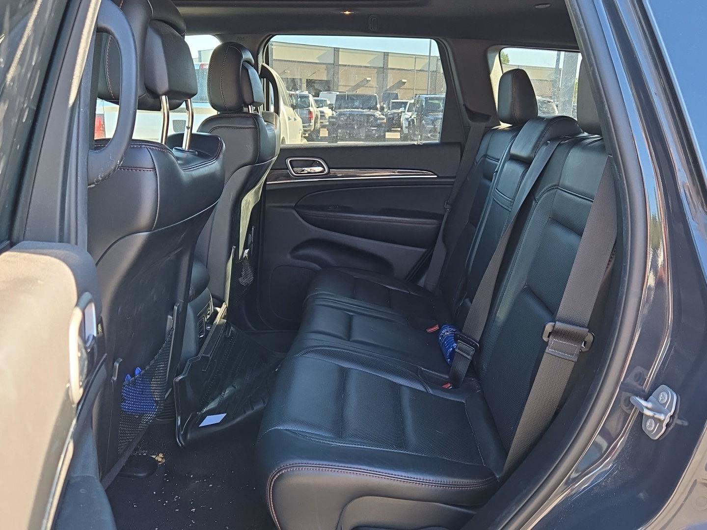 Used 2018 Jeep Grand Cherokee Trailhawk w/ Trailhawk Luxury Group AWD/4WD image 14
