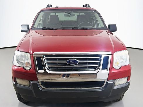 Used 2009 Ford Explorer Sport Trac XLT AWD/4WD image 6
