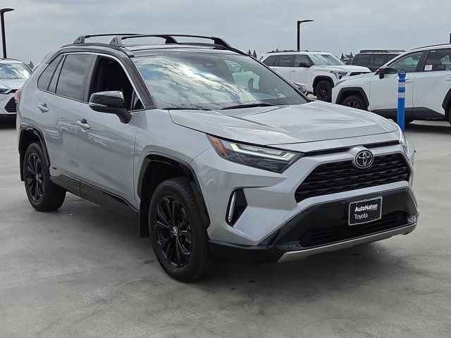 Used 2025 Toyota RAV4 XSE w/ Weather Package AWD/4WD image 3