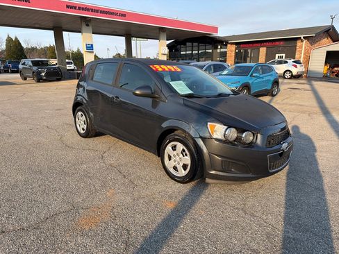 Used 2014 Chevrolet Sonic LS image 4
