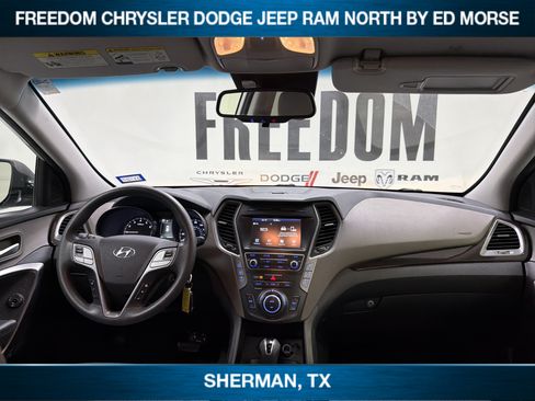 Used 2018 Hyundai Santa Fe SE FWD image 11