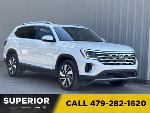 Used 2024 Volkswagen Atlas SEL AWD/4WD image 1