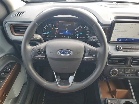 Used 2023 Ford Maverick Lariat w/ Lariat Luxury Package image 13