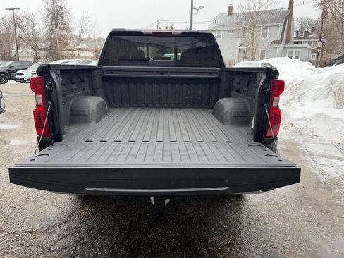 Used 2023 Chevrolet Silverado 1500 LT w/ Leather Package image 5