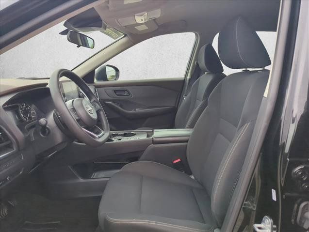 Used 2023 Nissan Rogue S FWD image 14