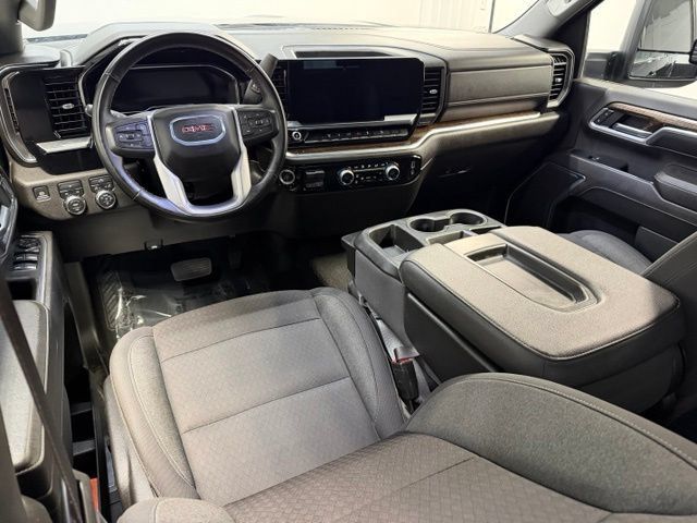 Used 2024 GMC Sierra 2500 SLE w/ SLE Convenience Package AWD/4WD image 4