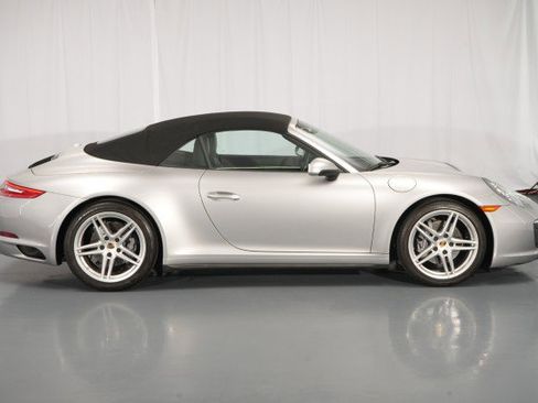 Used 2019 Porsche 911 Carrera 4 AWD/4WD image 14