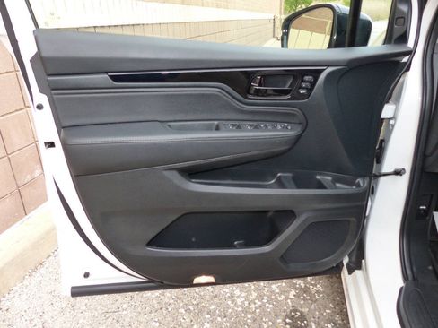 Used 2024 Honda Odyssey Elite image 29