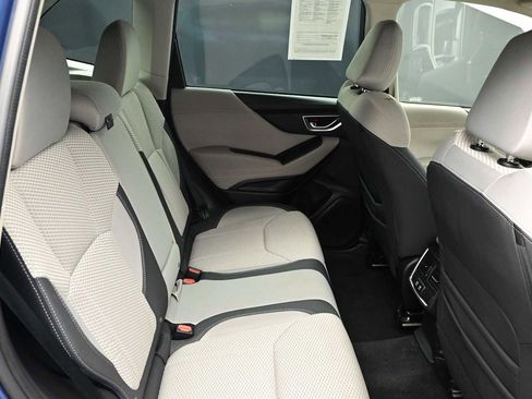 Used 2023 Subaru Forester Premium AWD/4WD image 46