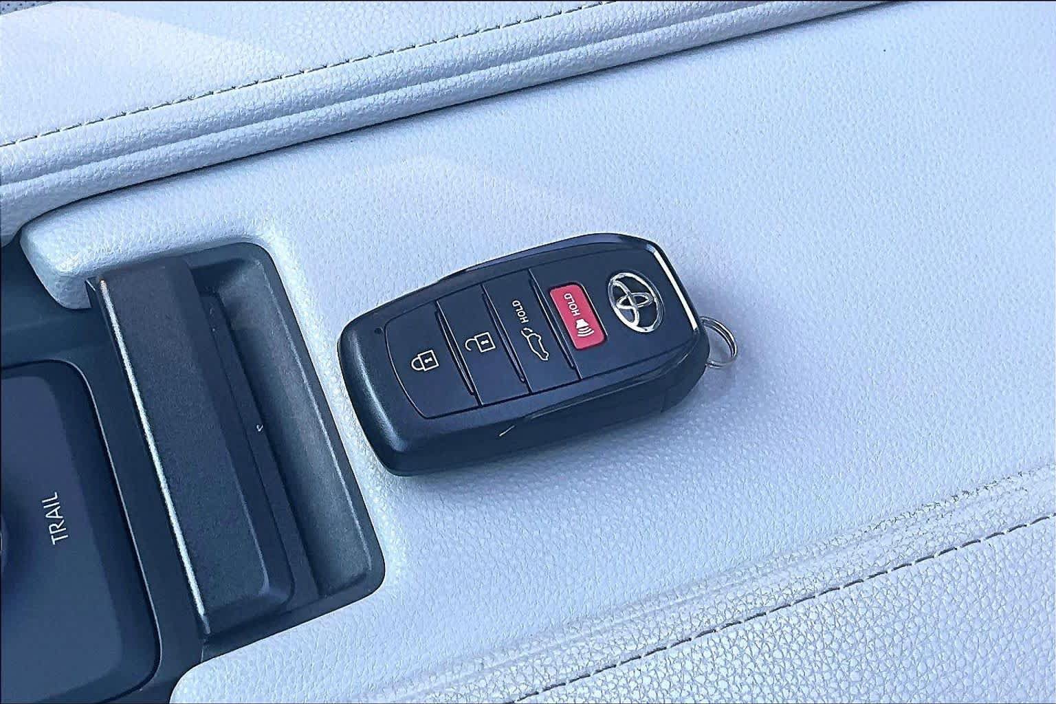 Used 2025 Toyota Grand Highlander AWD Hybrid image 15