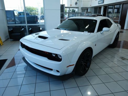 Used 2022 Dodge Challenger R/T Scat Pack image 11