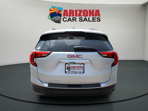 Used 2020 GMC Terrain SLE w/ Driver Convenience Package image 3