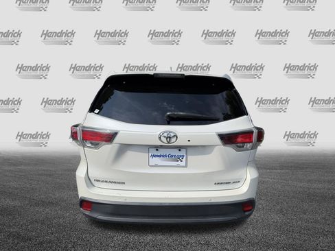 Used 2016 Toyota Highlander Limited Platinum AWD/4WD image 8