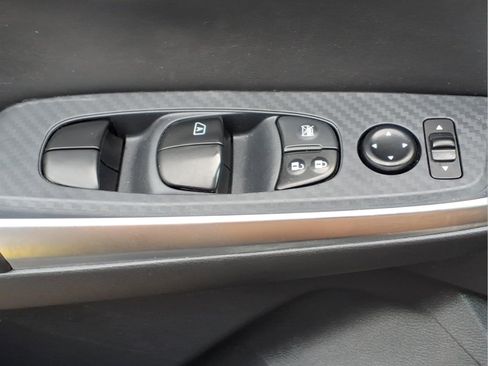Certified 2025 Nissan Sentra SR w/ SR Premium Package FWD image 26