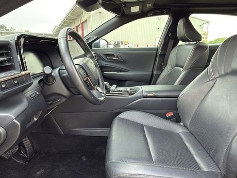 Certified 2024 Toyota Crown Limited image 10