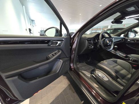 Used 2025 Porsche Macan Turbo AWD/4WD image 22