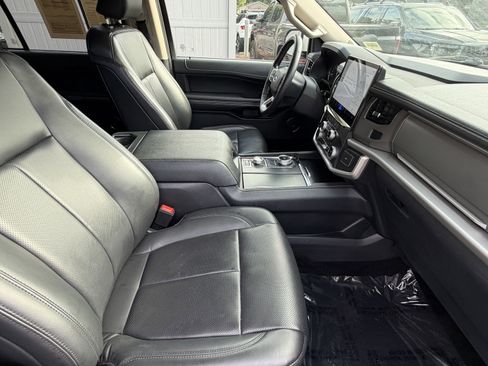 Used 2022 Ford Expedition XLT AWD/4WD image 43