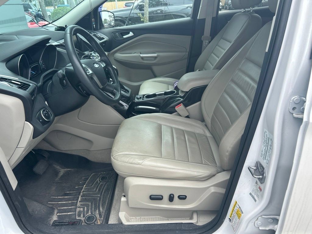 Used 2015 Ford Escape Titanium FWD image 5