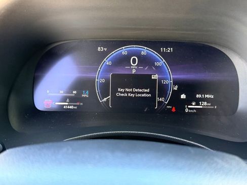 Used 2023 Toyota Highlander Limited image 30