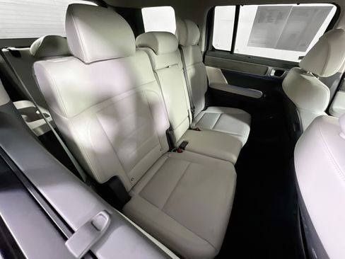 Used 2024 Hyundai Santa Fe Limited image 27