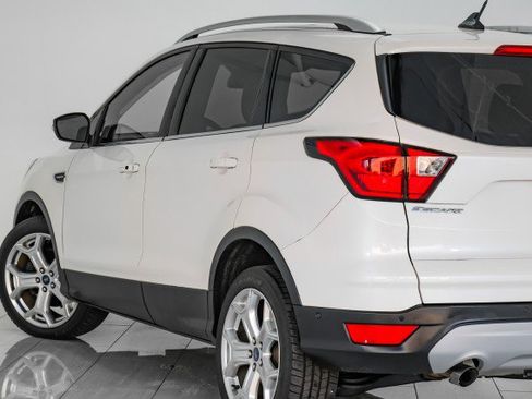 Used 2019 Ford Escape Titanium image 57