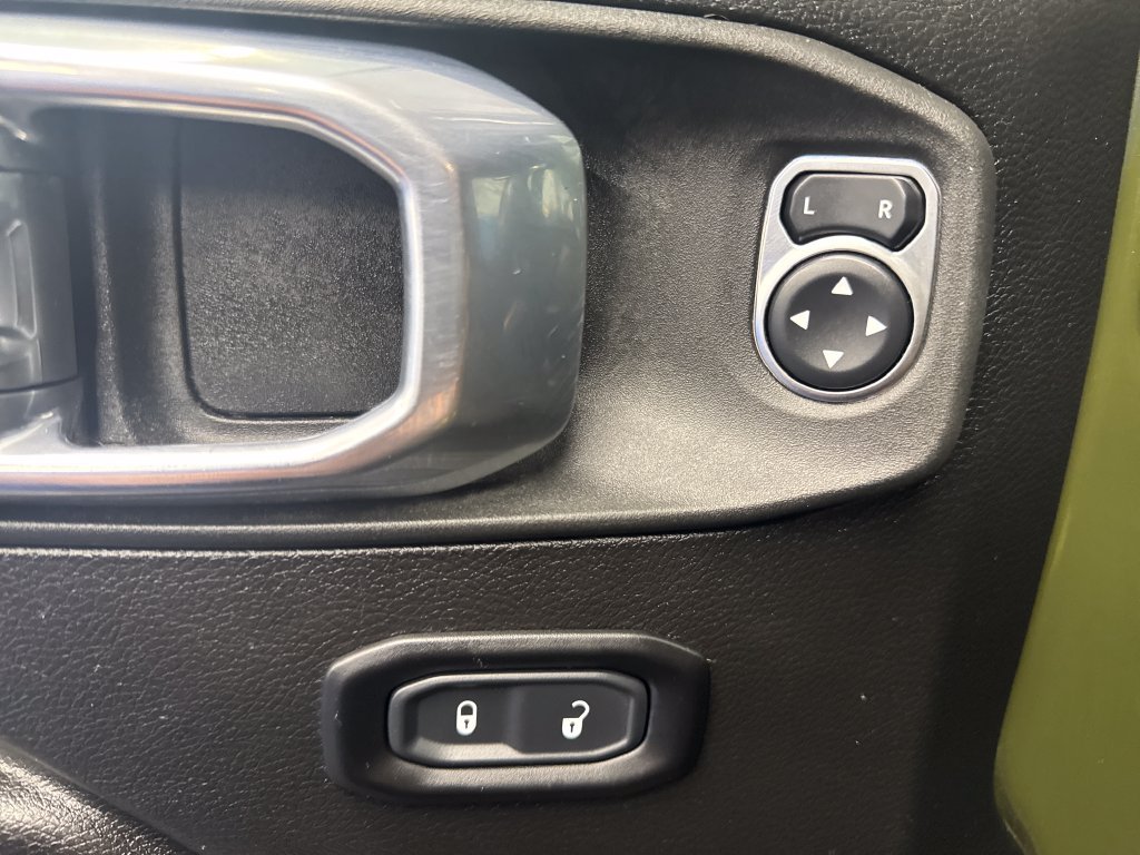 Used 2021 Jeep Wrangler Unlimited Sport AWD/4WD image 16