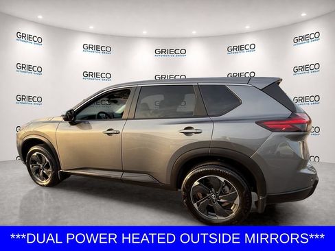 Certified 2025 Nissan Rogue SV FWD image 5