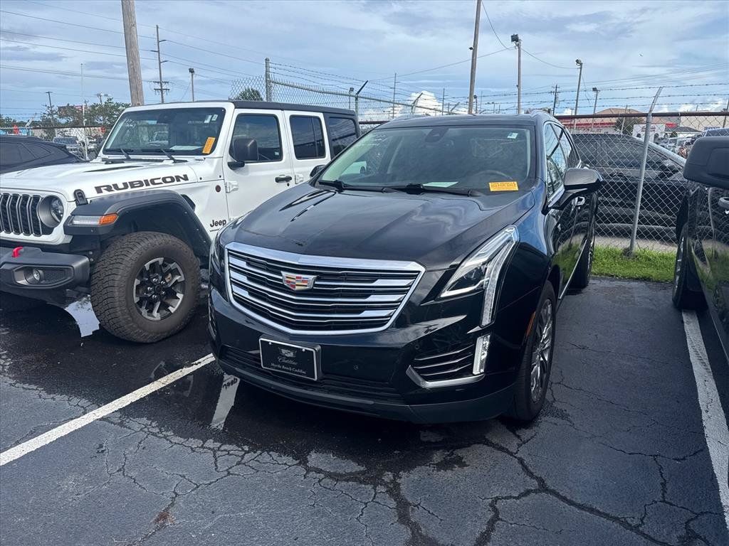Used 2017 Cadillac XT5 Premium Luxury w/ LPO, Wheel Lock Package AWD/4WD image 2