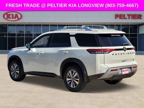 Used 2023 Nissan Pathfinder SL w/ Black Appearance Package FWD image 6