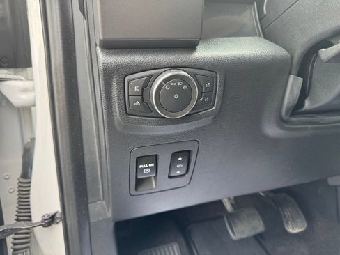 Used 2020 Ford F150 XLT w/ Equipment Group 302A Luxury AWD/4WD image 4