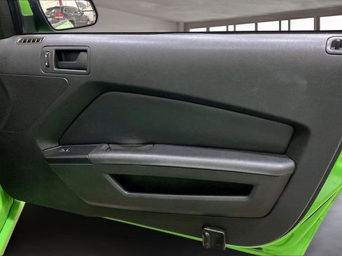 Used 2013 Ford Mustang GT image 19