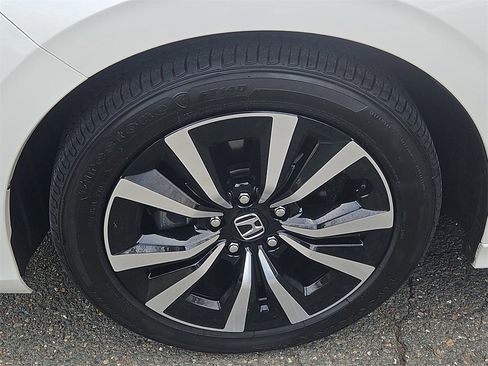 Used 2023 Honda Civic EX image 7