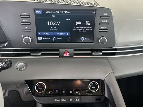 Used 2021 Hyundai Elantra SEL image 23