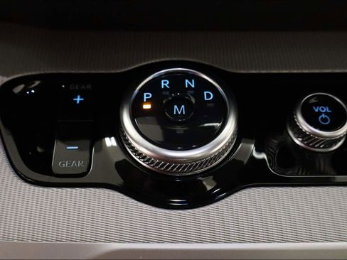 New 2026 Ford Expedition Active image 8