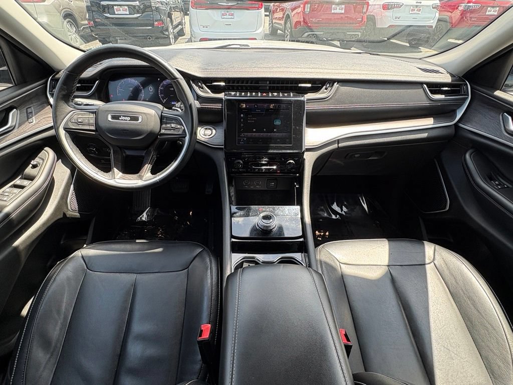 Used 2022 Jeep Grand Cherokee L Limited RWD image 8