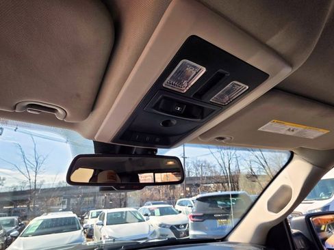 Used 2013 RAM 1500 Sport image 11