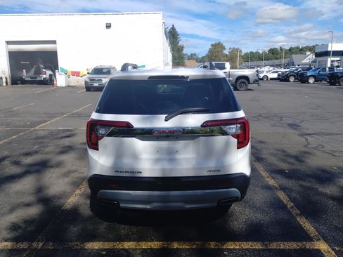 Used 2020 GMC Acadia SLE w/ Driver Convenience Package image 4