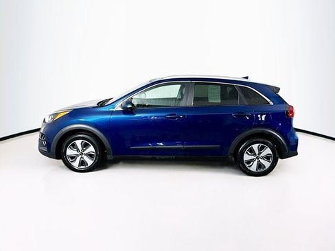Certified 2021 Kia Niro LX image 8