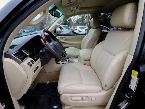 Used 2013 Lexus LX 570 4WD image 34