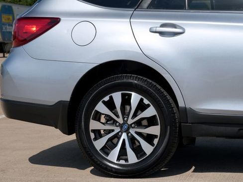 Used 2015 Subaru Outback 2.5i Limited AWD/4WD image 30