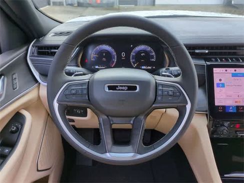 New 2025 Jeep Grand Cherokee L Limited image 23